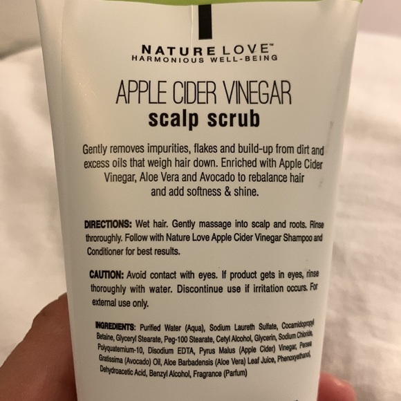 Apple Cider Vinegar Scalp Scrub - Picture 3 of 4